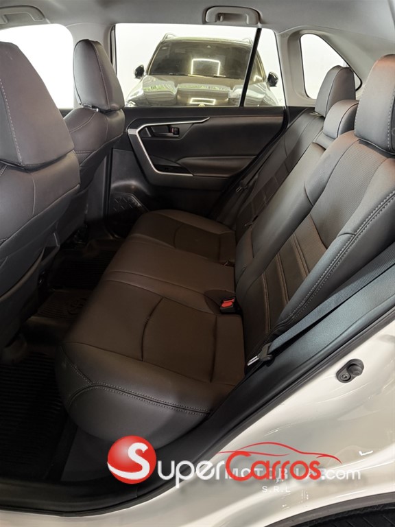 2021 Toyota RAV4 LE — foto 6 / 9