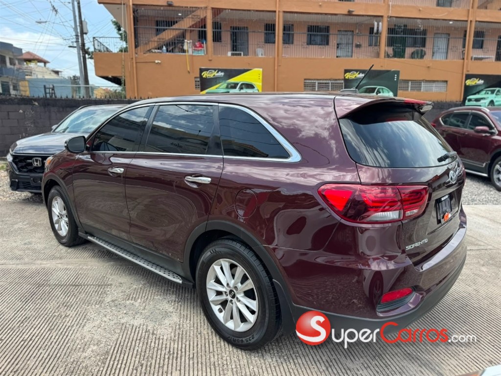 2019 Kia Sorento LX — foto 4 / 9