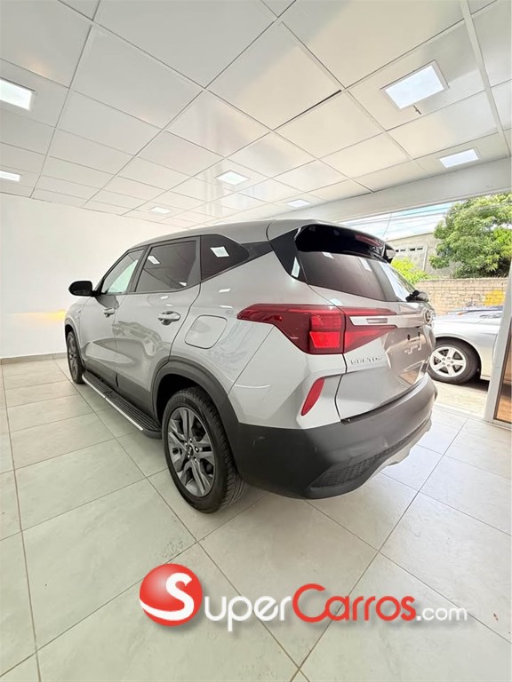 2021 Kia Seltos LX — foto 7 / 9
