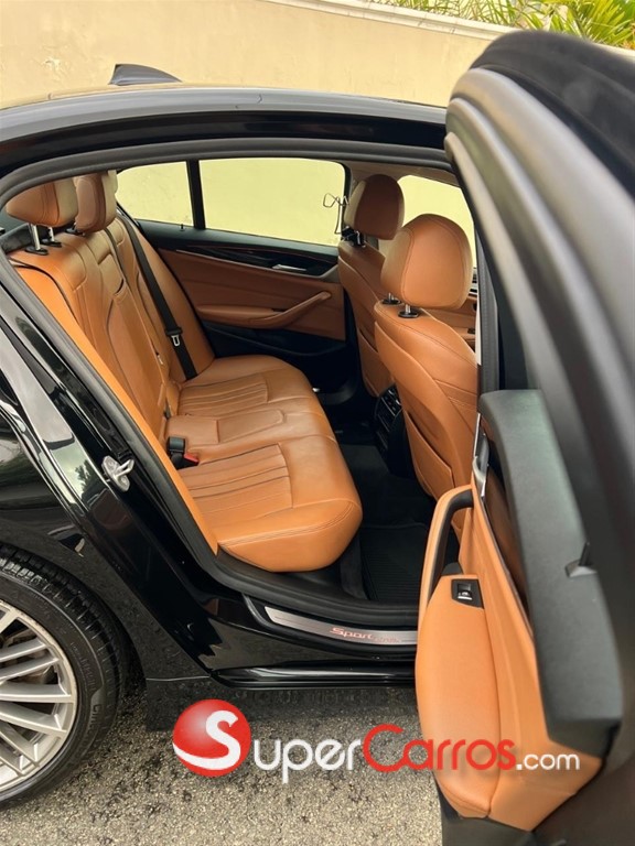 2020 BMW Serie 5 — foto 9 / 12