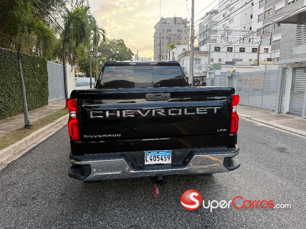 2019 Chevrolet Silverado LTZ — foto 8 / 11