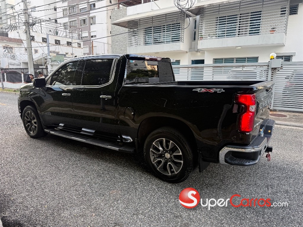 2019 Chevrolet Silverado LTZ — foto 9 / 11