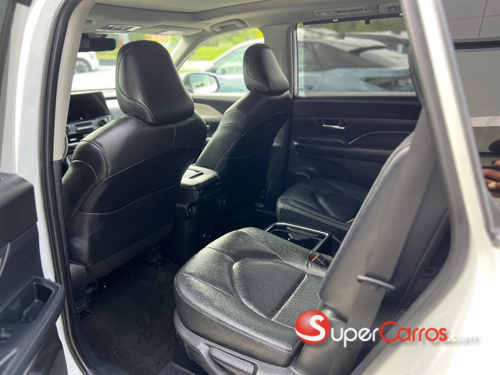 2024 Toyota Grand Highlander Hybrid Limited — foto 8 / 11