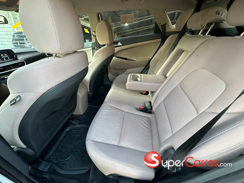 2021 Hyundai Tucson SE — foto 10 / 12