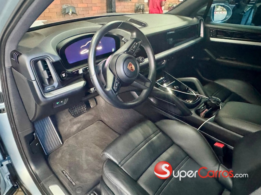 2024 Porsche Cayenne — foto 8 / 10