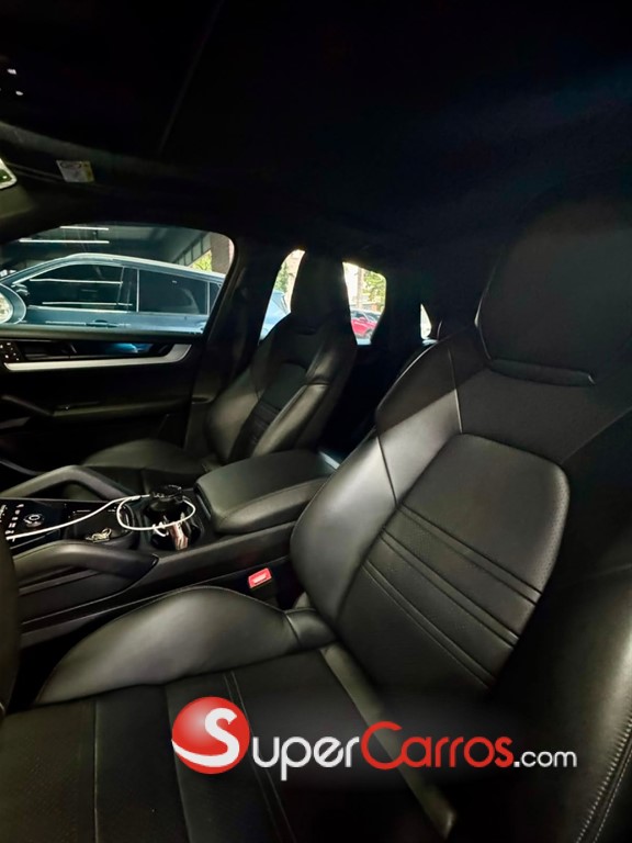 2024 Porsche Cayenne — foto 9 / 10
