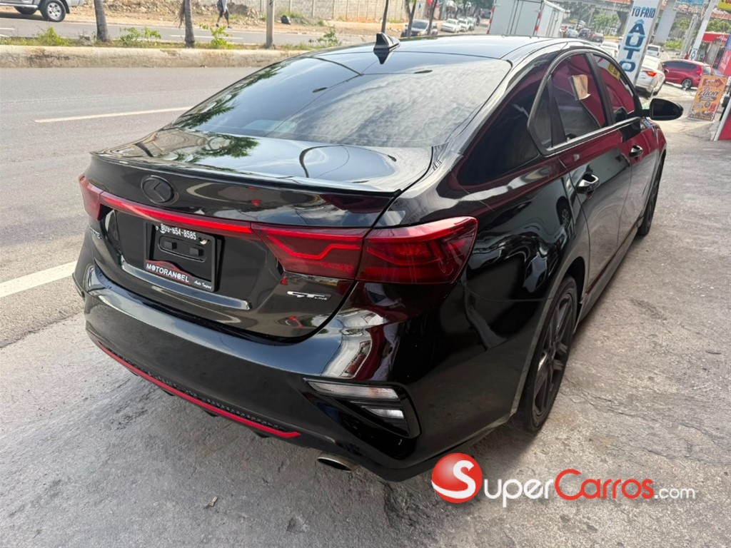 2021 Kia Forte GT Line — foto 4 / 12