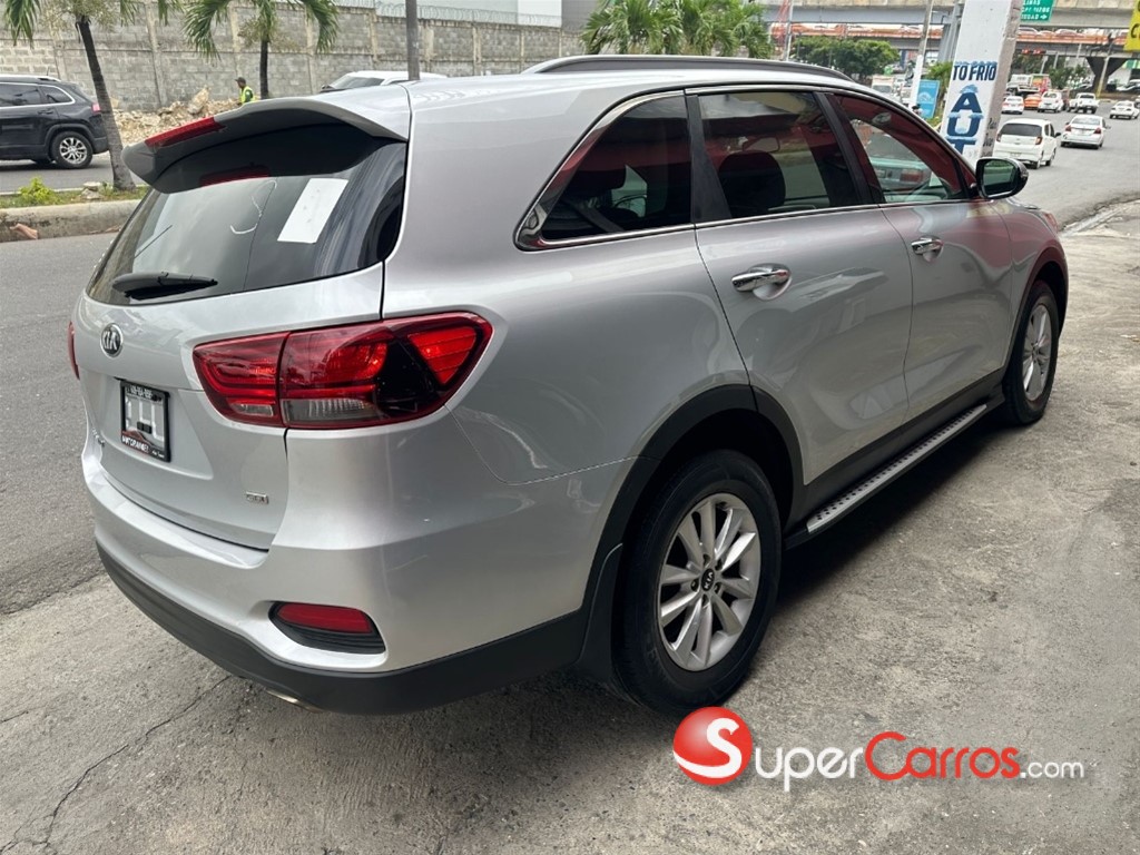 2020 Kia Sorento LX — foto 6 / 11