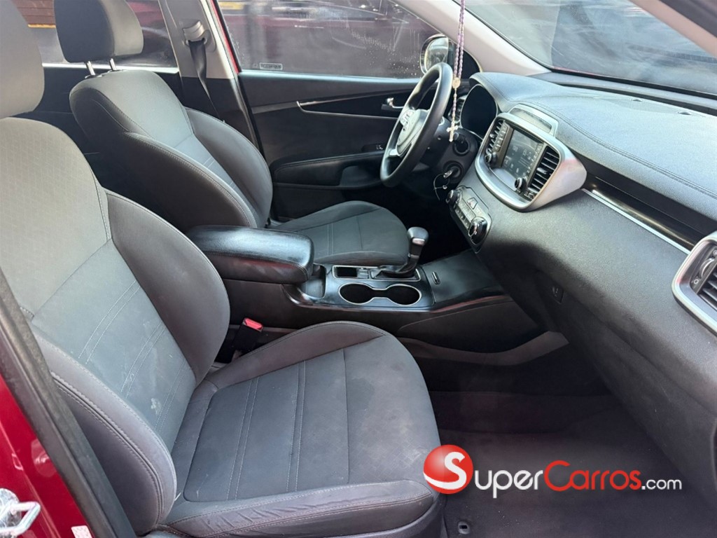 2020 Kia Sorento LX — foto 10 / 12