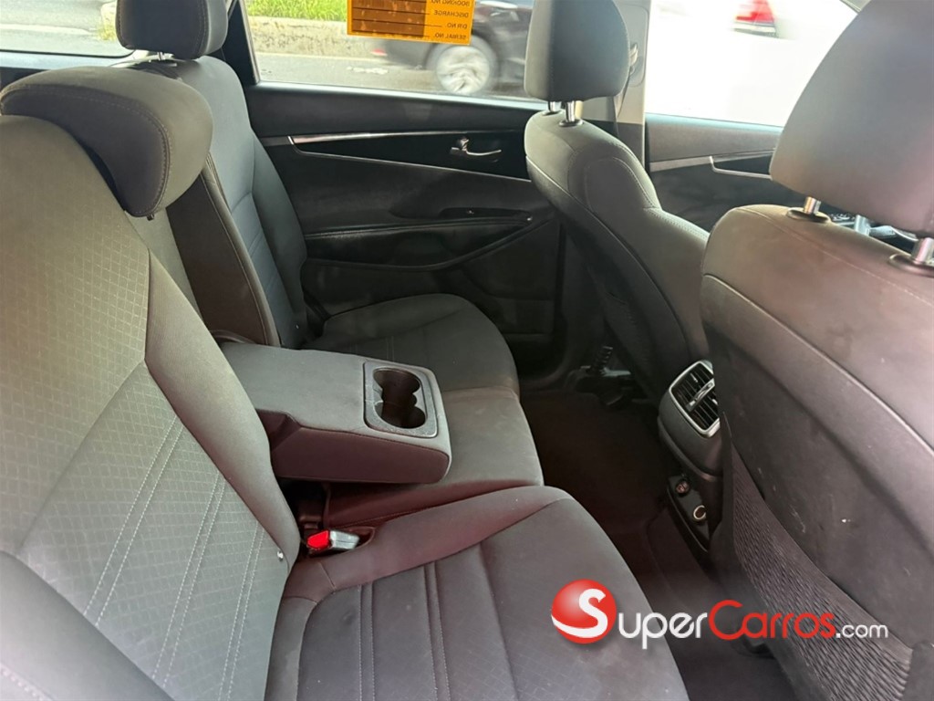 2020 Kia Sorento LX — foto 12 / 12
