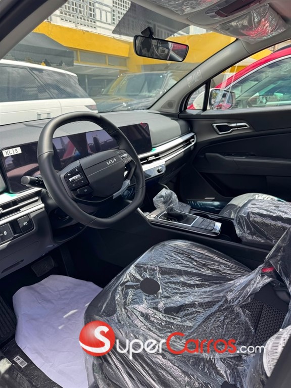 2027 Kia Sportage — foto 2 / 4