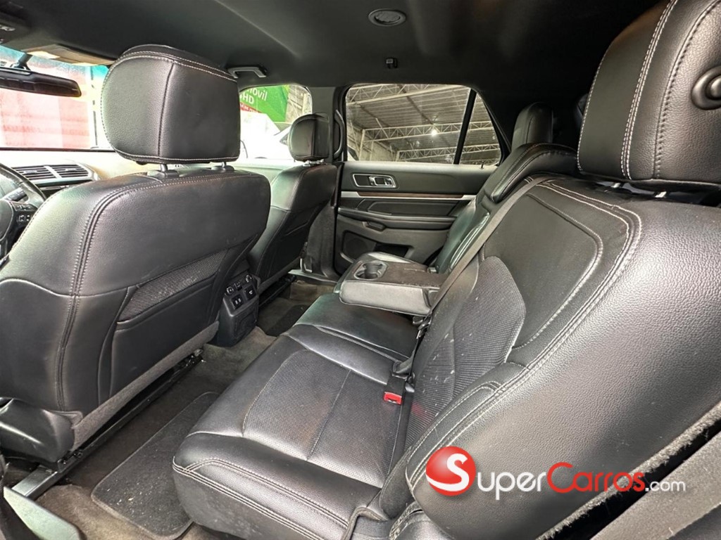 2016 Ford Explorer Limited — foto 10 / 11