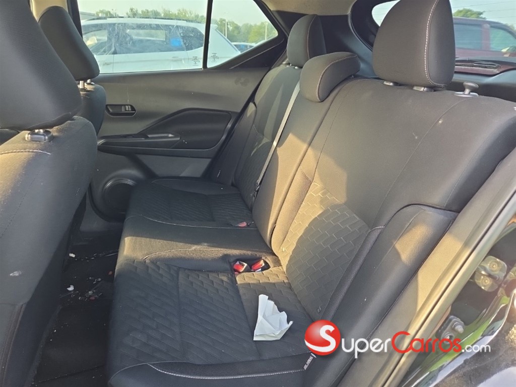 2022 Nissan Kicks S — foto 8 / 10