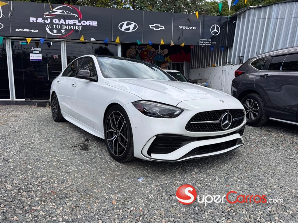 2022 Mercedes-Benz Clase C 300 AMG — foto 1 / 12