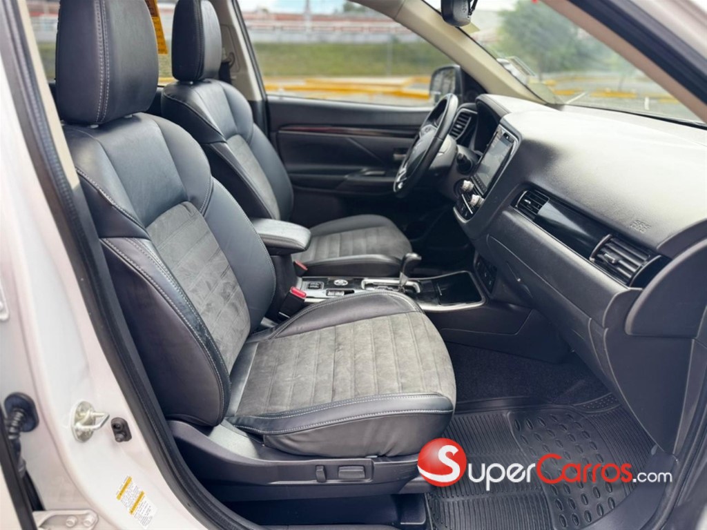 2020 Mitsubishi Motors Outlander SE — foto 4 / 12