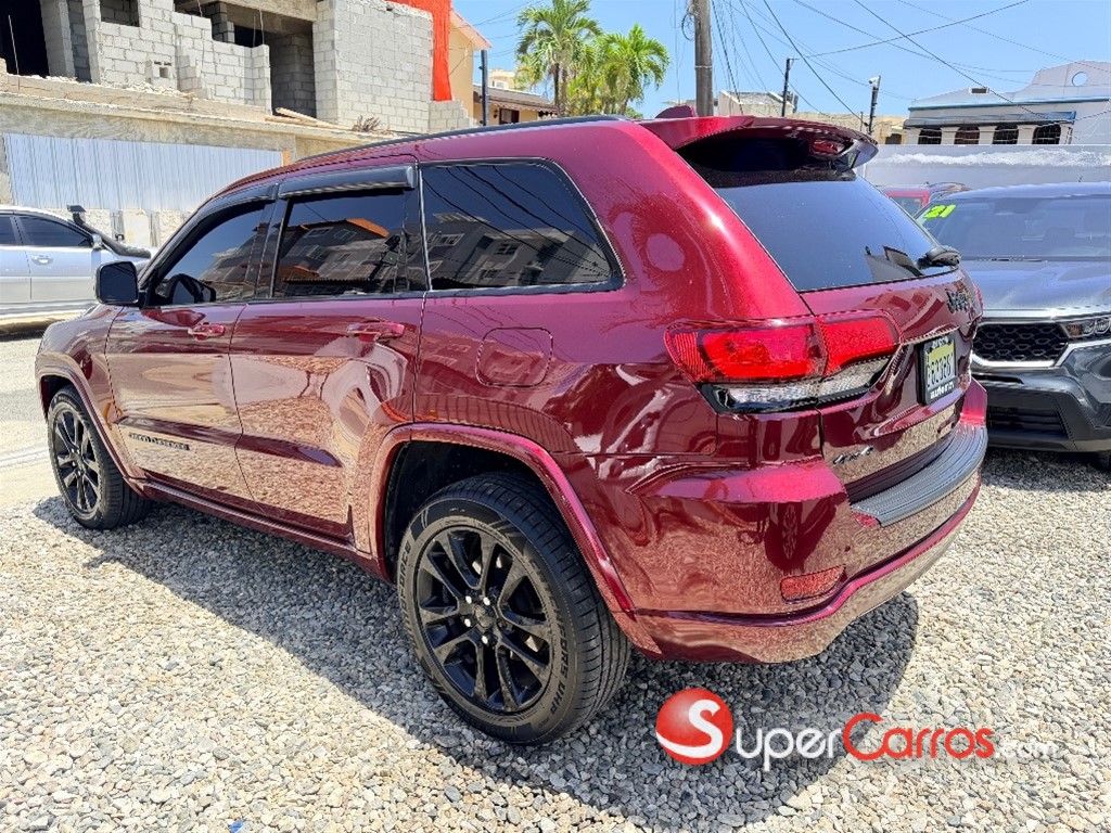 2020 Jeep Grand Cherokee Altitude — foto 2 / 10