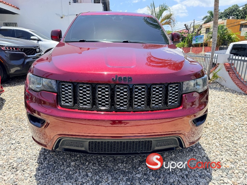 2020 Jeep Grand Cherokee Altitude — foto 5 / 10