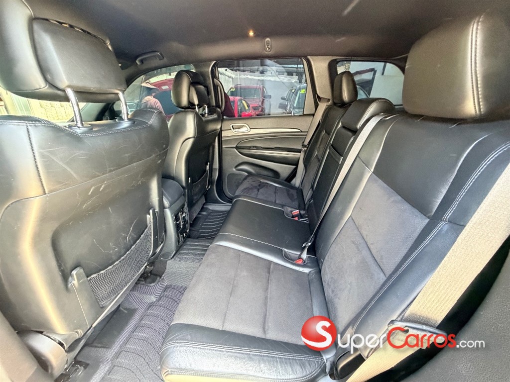 2020 Jeep Grand Cherokee Altitude — foto 7 / 10