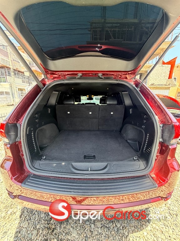 2020 Jeep Grand Cherokee Altitude — foto 9 / 10