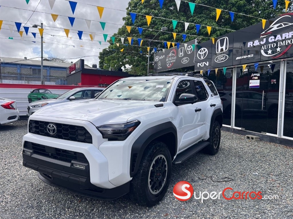 2025 Toyota 4 Runner TRD Off-Road Premium — foto 1 / 12