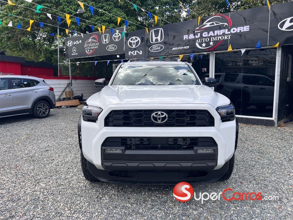 2025 Toyota 4 Runner TRD Off-Road Premium — foto 2 / 12