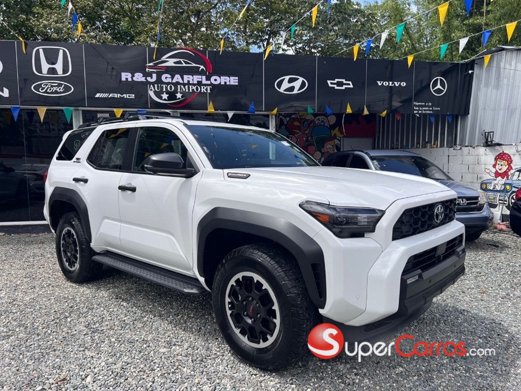 2025 Toyota 4 Runner TRD Off-Road Premium — foto 5 / 12