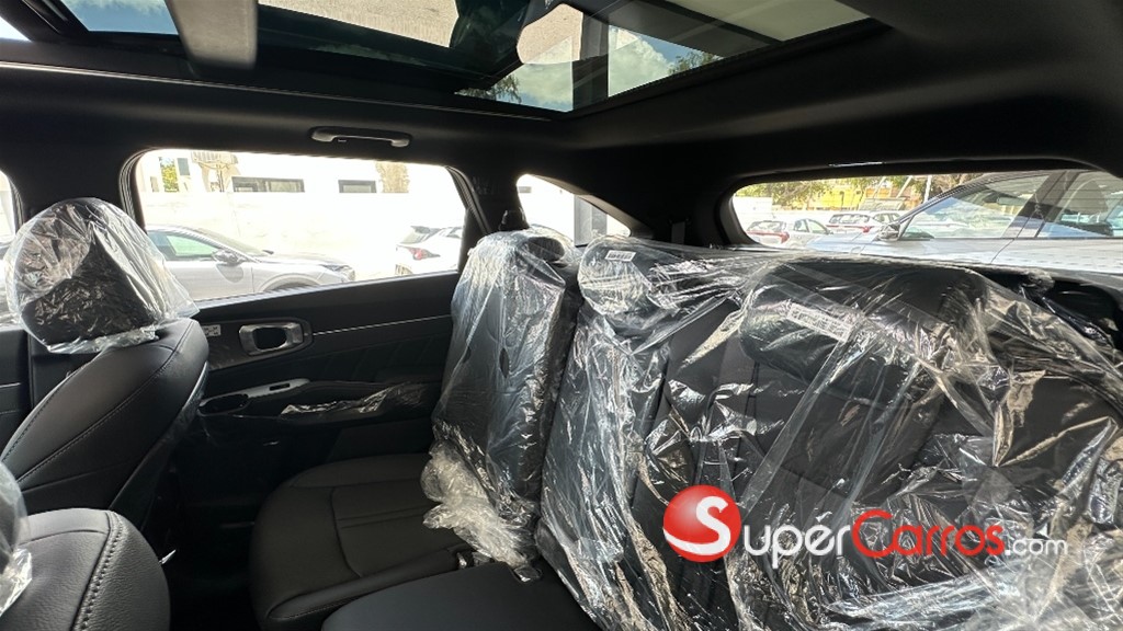2027 Kia Sorento Limited — foto 9 / 12