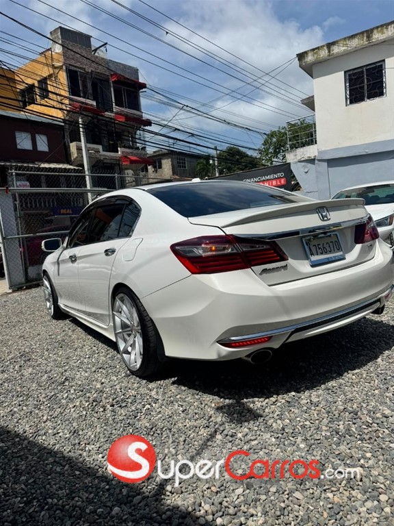 2017 Honda Accord V6 — foto 9 / 11