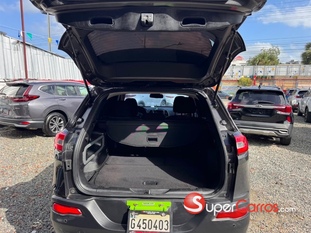 2014 Jeep Cherokee Altitude — foto 8 / 12