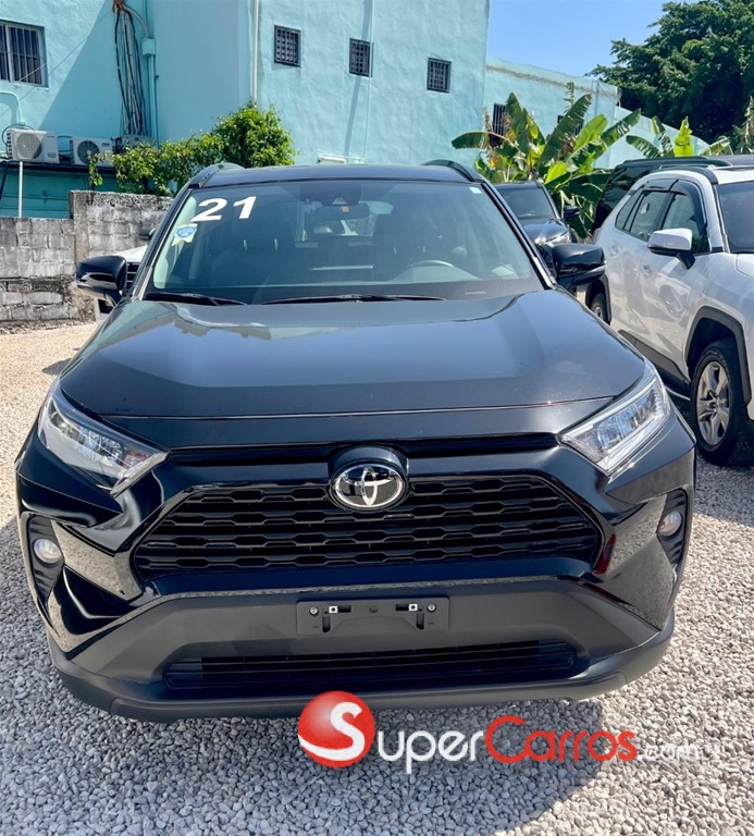 2021 Toyota RAV4 XLE — foto 2 / 4
