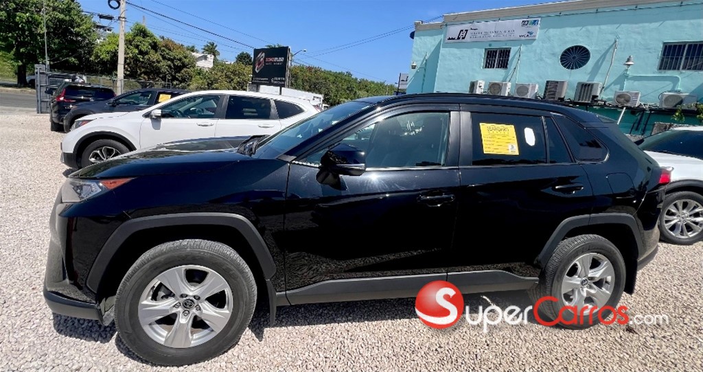 2021 Toyota RAV4 XLE — foto 4 / 4