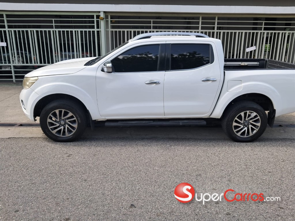 2016 Nissan Frontier LE — foto 2 / 11