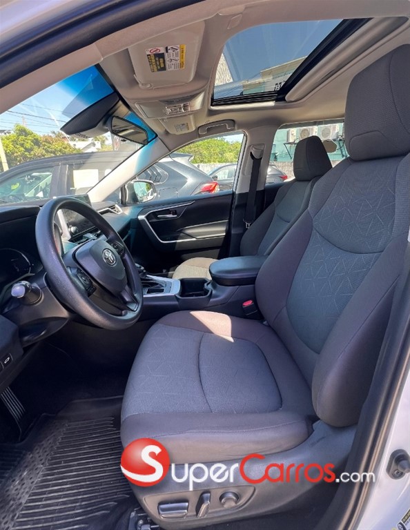 2023 Toyota RAV4 XLE PLUS — foto 3 / 4