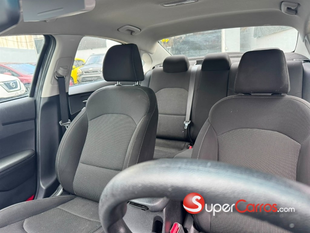 2020 Kia Forte LX — foto 5 / 8
