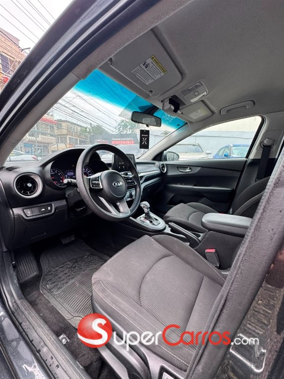 2020 Kia Forte LX — foto 7 / 8