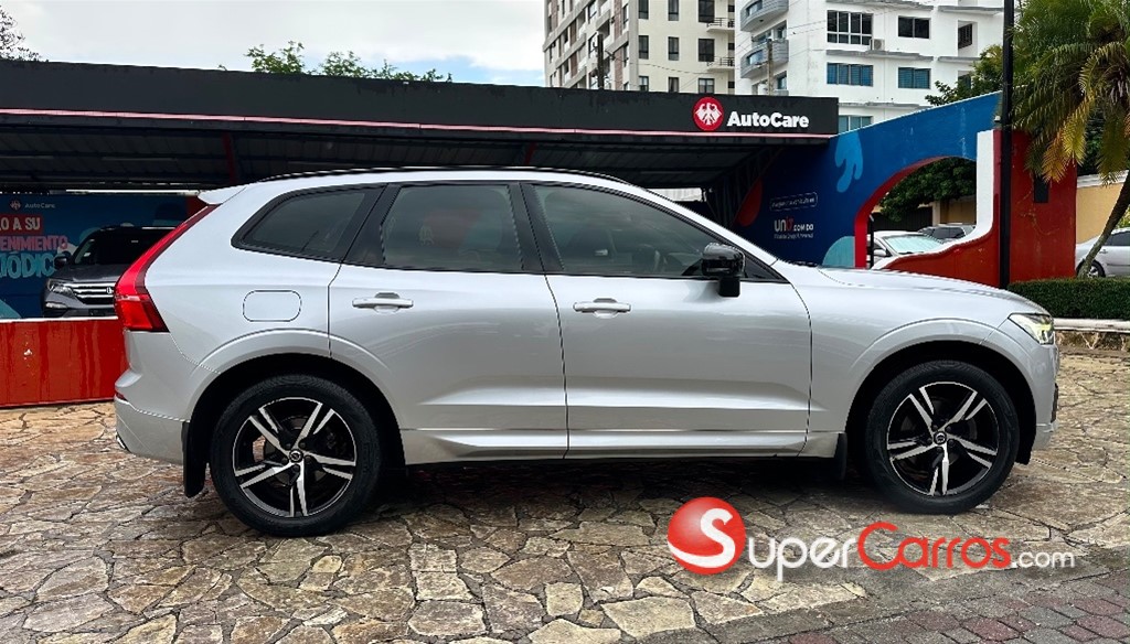 2020 Volvo XC60 R Design — foto 3 / 9