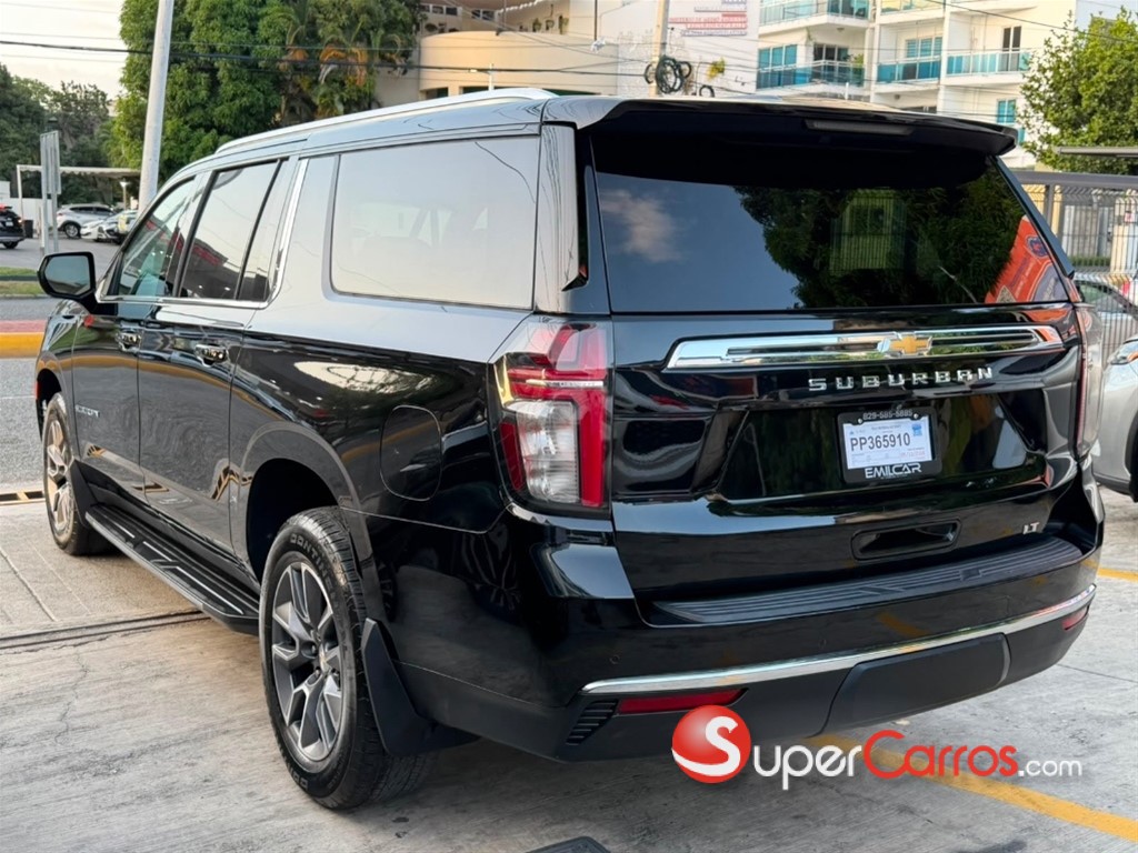2021 Chevrolet Suburban LT — foto 3 / 12