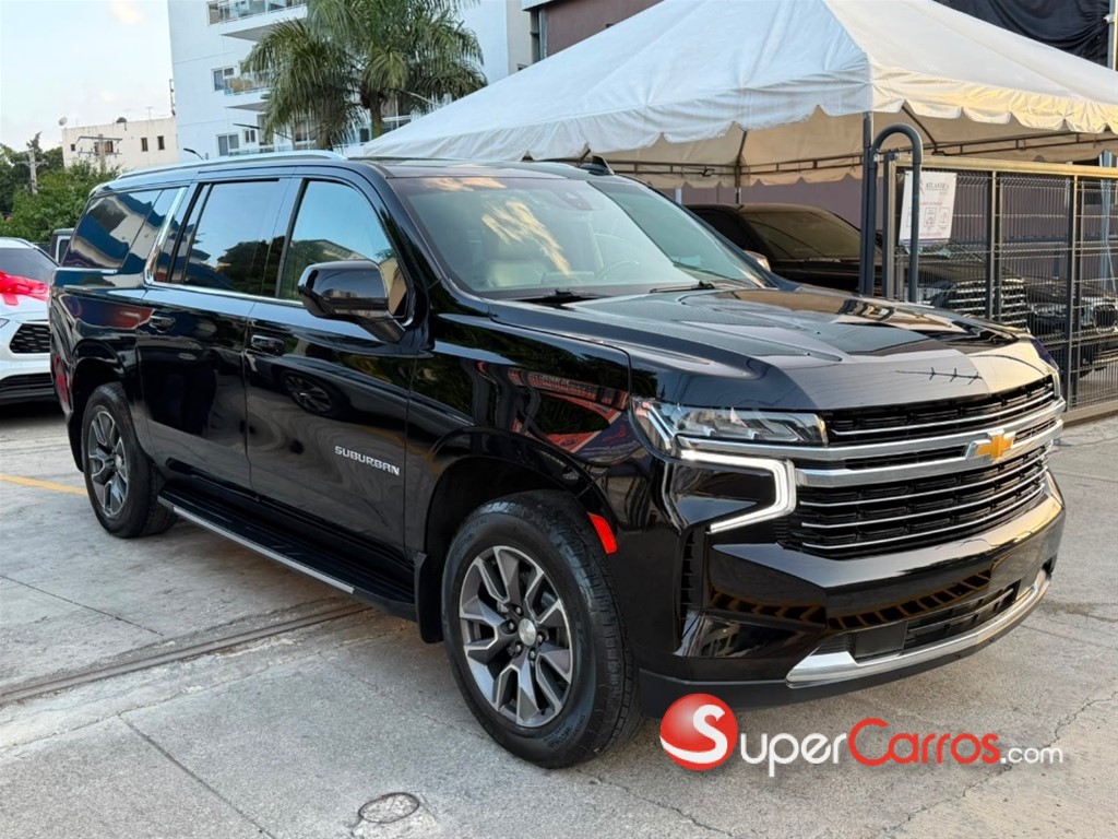 2021 Chevrolet Suburban LT — foto 6 / 12