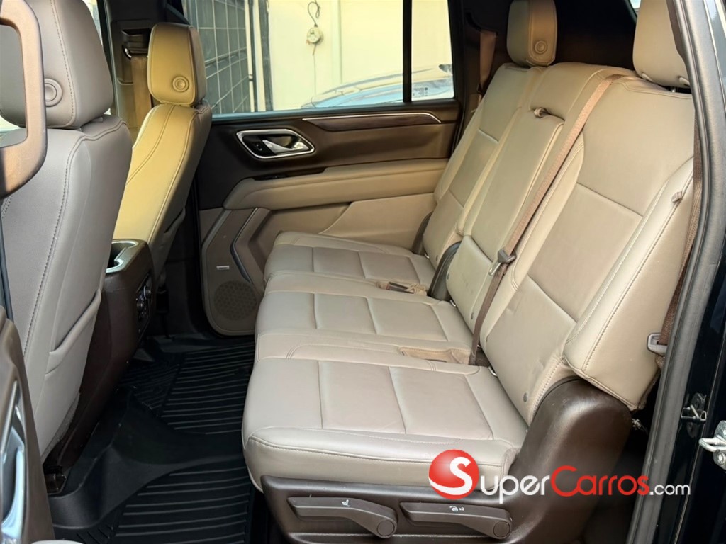 2021 Chevrolet Suburban LT — foto 10 / 12