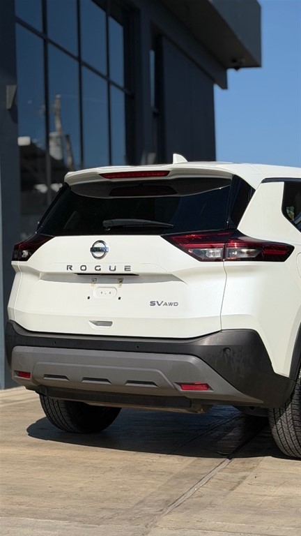2021 Nissan Rogue SV — foto 7 / 12