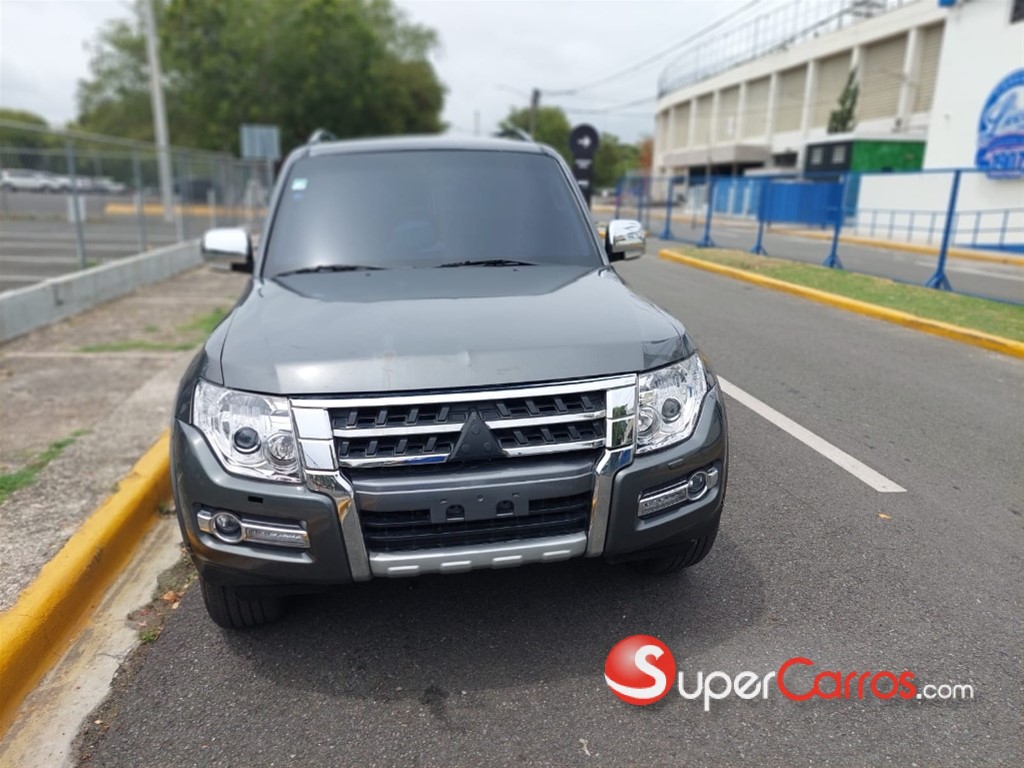 2019 Mitsubishi Motors Montero — foto 2 / 9