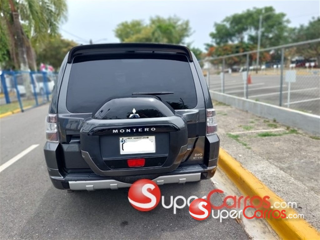 2019 Mitsubishi Motors Montero — foto 4 / 9