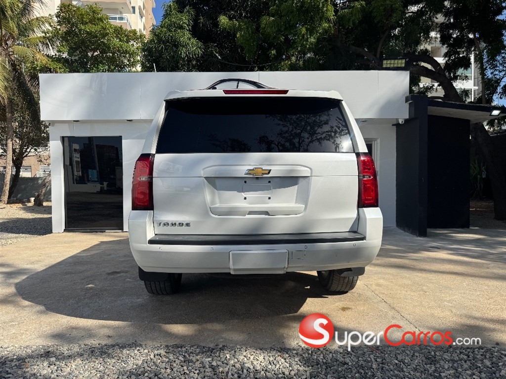 2017 Chevrolet Tahoe LT — foto 5 / 9