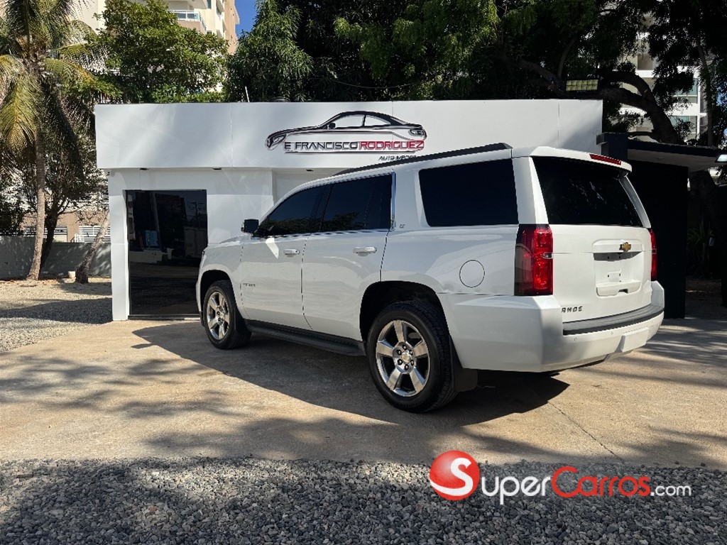 2017 Chevrolet Tahoe LT — foto 6 / 9