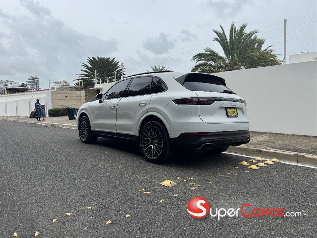 2020 Porsche Cayenne — foto 8 / 11