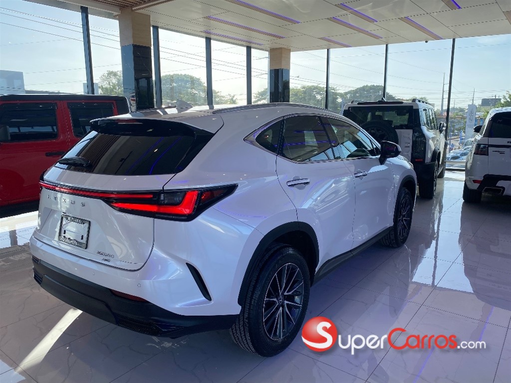2022 Lexus NX 350 Luxury — foto 4 / 12