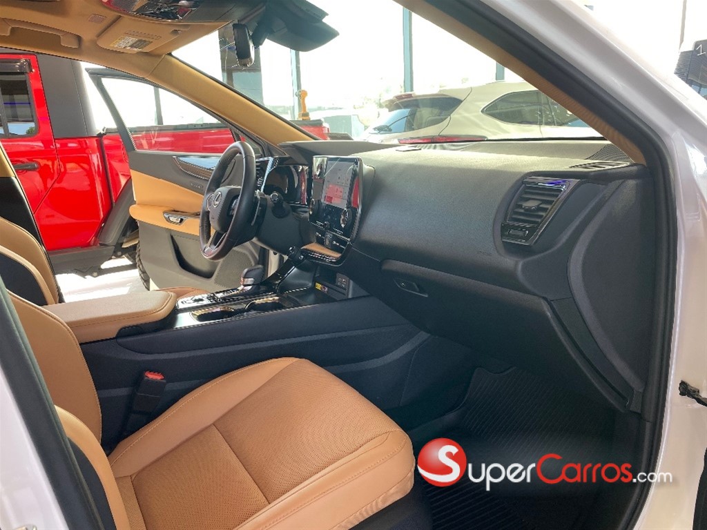 2022 Lexus NX 350 Luxury — foto 8 / 12