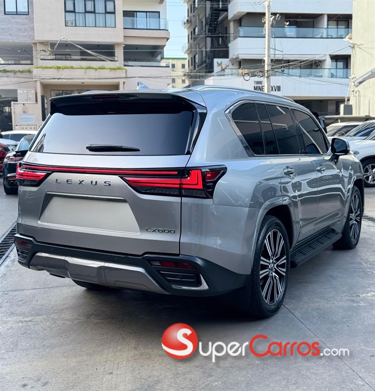 2023 Lexus LX 600 Luxury — foto 4 / 8