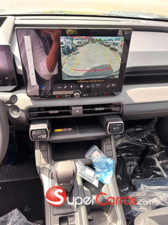2027 Toyota RAV4 Limited Hybrid — foto 11 / 12