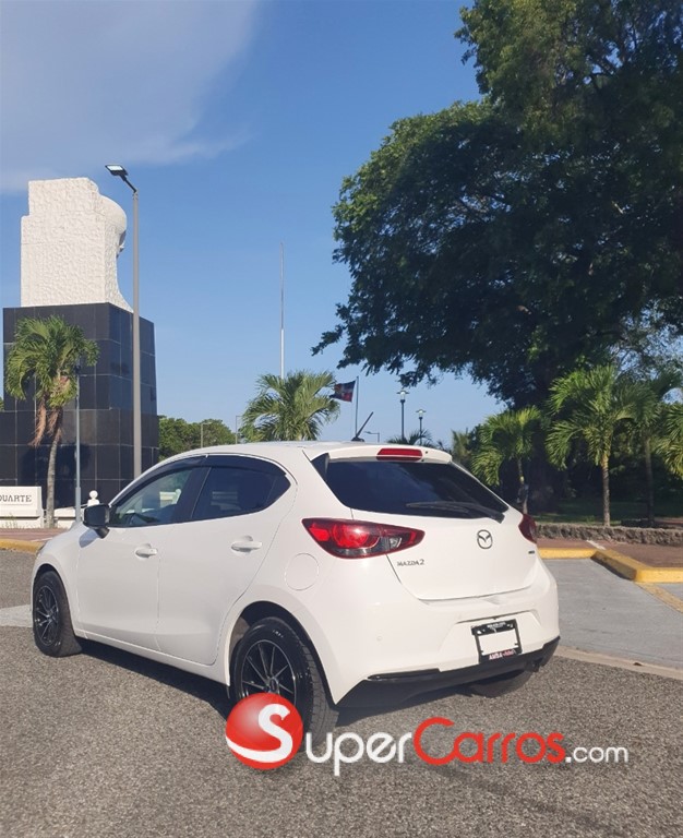 2021 Mazda 2 — foto 6 / 12
